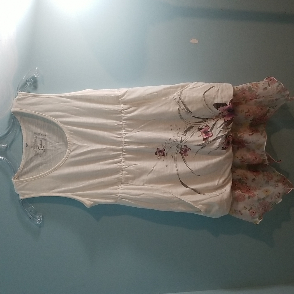 Co2 white and pink butterfly balloon style tank top with pockets large